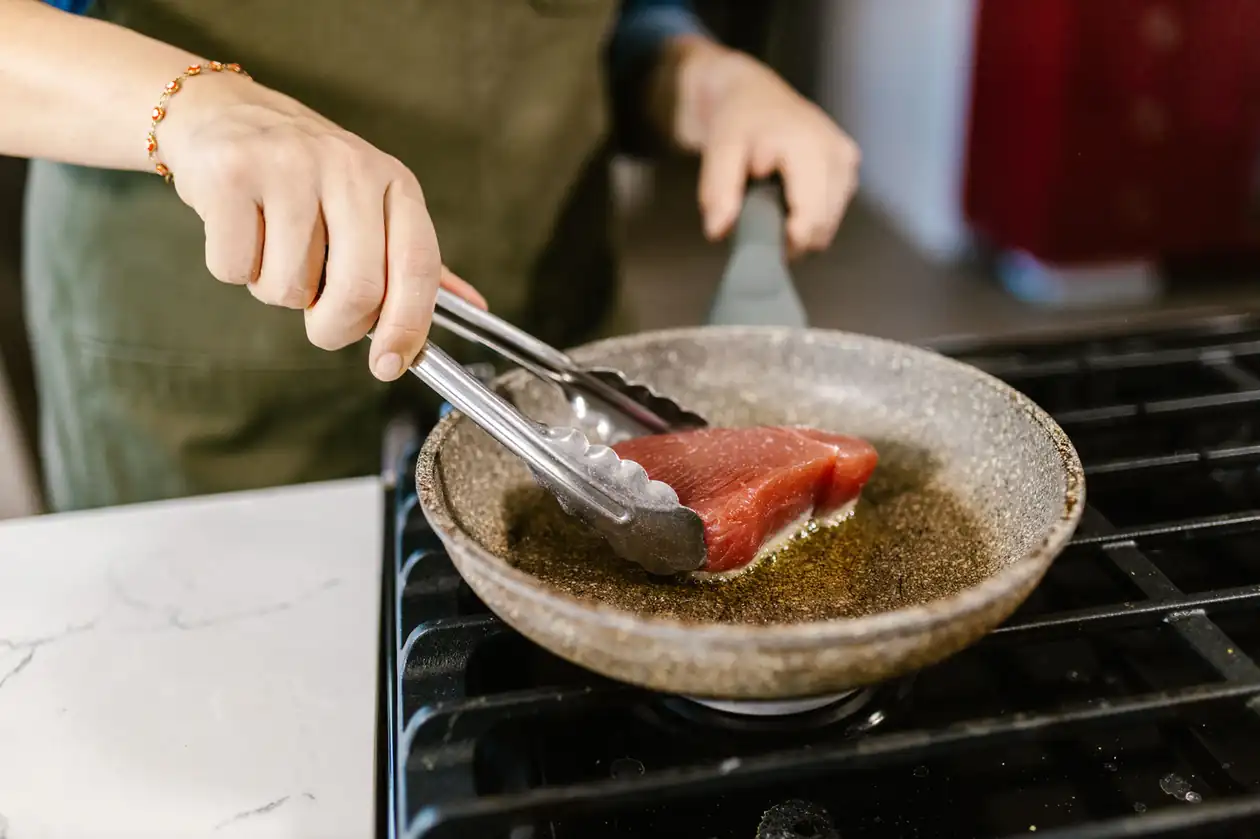 Basil-Tomato Tuna Steaks