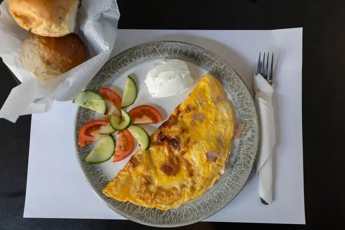 Spinach, Ham and Cheese Omelet